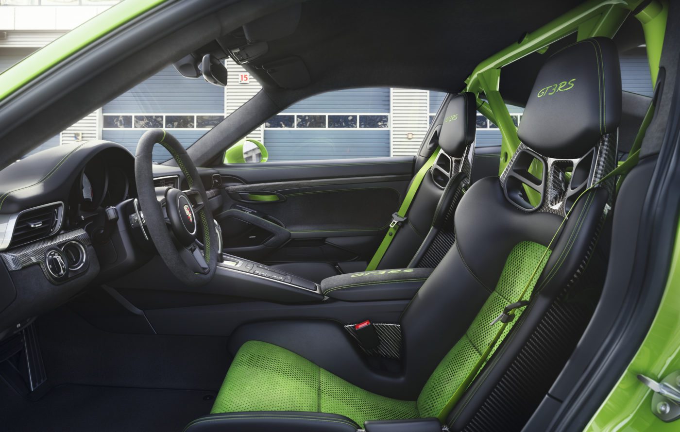 Porsche 911 GT3 RS specs include a roll bar and racing seats